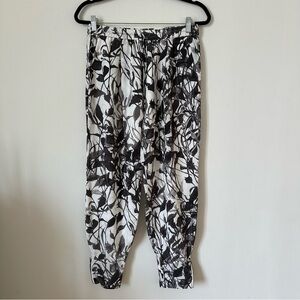 Haute Hippie Silk Jogger Pants Black White Botanical Print Size M